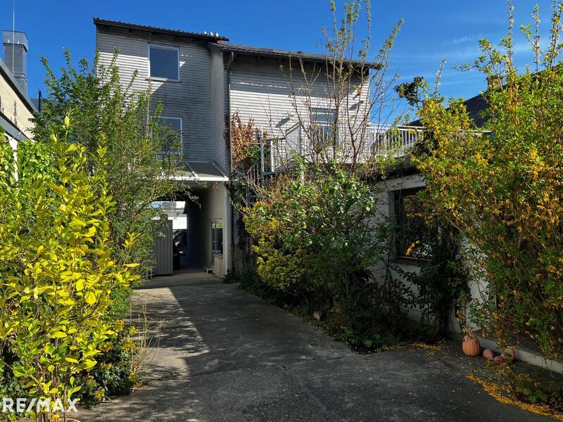 VIEL PLATZ für Kreativität, Kunst, Handwerk, Vermietung etc.  > 750m² Wohn/Nutzfläche in Meidling!