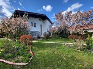 "NEUER PREIS!"  SOLIDES HAUS MIT GROSSEM LIEBEVOLLEN GARTEN UND TRAUMHAFTEM AUSBLICK