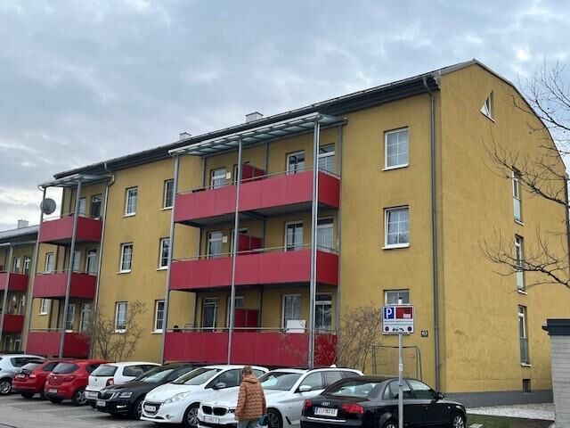 Sonnige 2-Zimmerwohnung mit großer Dachterrasse!