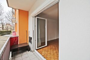 Wohnen in kompletter Ruhelage - 5 Zimmerwohnung für Großfamilie Nähe LKH und KFU - 2 Balkone