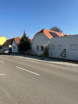 Einfamilien bzw. Großfamilienhaus/ Streckhof  "auch ideal für Anleger"