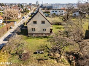 Sanierungsbedürftiges Haus auf großem Grundstück in Graz/Liebenau