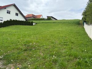 Schnäppchen für den Traum vom Eigenheim ? nur 17 Minuten von Graz entfernt! In Pirching!