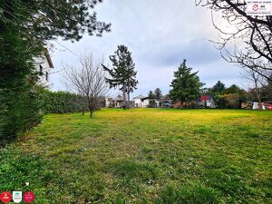 Stadtgrenze Wien,  nicht aufgeschlossenes Grundstück,Nähe Gänserndorf