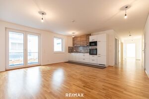 Zentral gelegene Stadtwohnung mit Balkon und Tiefgaragenplatz!
