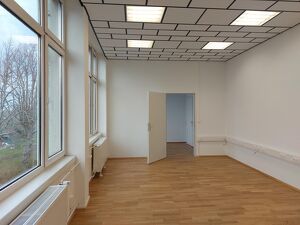Helles Büro in St. Gabriel zu vermieten