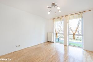 Tolle 4-Zimmer-Wohnung mit Garten und Tiefgaragenparkplatz - Barrierefreiheit möglich