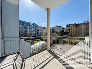Ruhige 2 Zimmer-Wohnung mit Terrasse in urbaner City-Lage