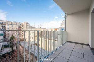 Herrlicher West-Balkon in den ruhigen Innenhof: 2-Zimmer-ERSTBEZUG in urbaner Lage mit optimaler Anbindung  (Top 12)