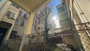 Idyllische Innenhoflage, 3 Zimmer, jedoch sanierungsbedürftig mit gutem Raumkonzept, nur ? 245.000,-