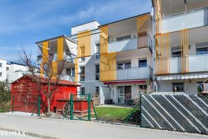 Raumwunder: 4-Zimmer-Wohnung mit Tiefgaragenparkplatz und großzügigem Balkon in Raaba