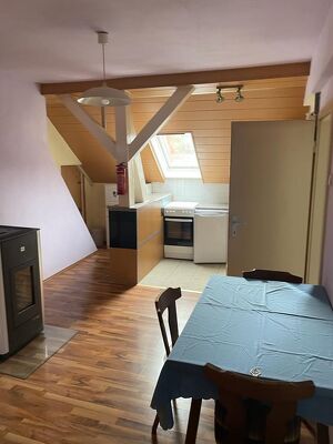 # kleine Eigentumswohnung mit Grünfläche #