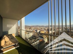 LUX-TOWER: Einzigartige High-Class-Wohnung über den Dächern der Stadt