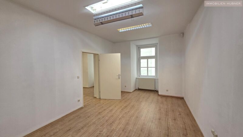 Altbaubüro in ausgezeichneter Lage - Nähe Stephansdom - unsaniert