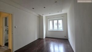 Sanierungsbedürftig + Altbau + 2 Zimmer + separate Küche + 1.OG ohne Lift