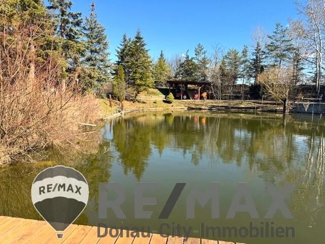 "Naturparadies mit eigenem Teich!"