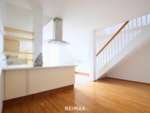 WOHNEN MIT HISTORISCHEM FLAIR! Maisonettewohnung im Zentrum zu kaufen (TOP 3)!