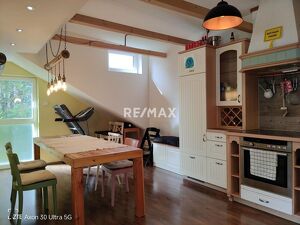 KOMPLETTE Haus- Etage, mit großzügigen Garten und Grünruhelage in Niederöblarn!