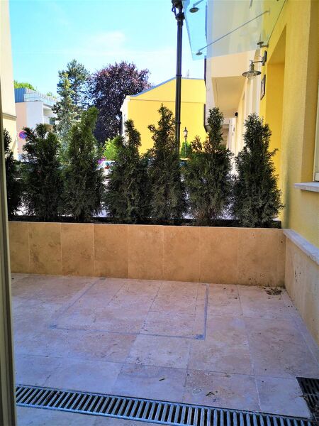 Barrierefreie, sehr charmante Wohnung mit kleiner Gartenterrasse in bester Wohngegend in Ober St. Veit