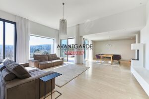 Moderne Villa mit Blick