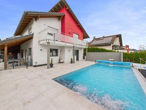 Großzügiges Einfamilienhaus mit Luxus-Poolanlage und durchdachter Technik ? ideal für die ganze Familie