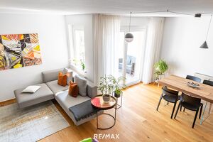 Familientraum - Stilvolle Dachgeschoss-Maisonettewohnung mit exzellenter Verkehrsanbindung