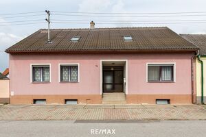 Gemütliches Landhaus mit Vollkeller und Garage