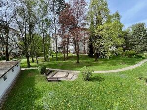 Teilmöblierte 3,5-Zimmer-Wohnung mit Wintergarten