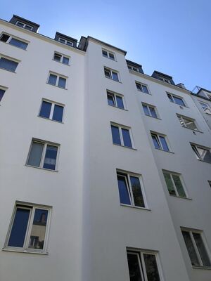 2 Zimmer - DG - Terrassenwohnung (Keine Dachschrägen) | 6. Stock - Süd-Terrasse | Gegenüber vom Schweizergarten | Nähe Schloss Belvedere