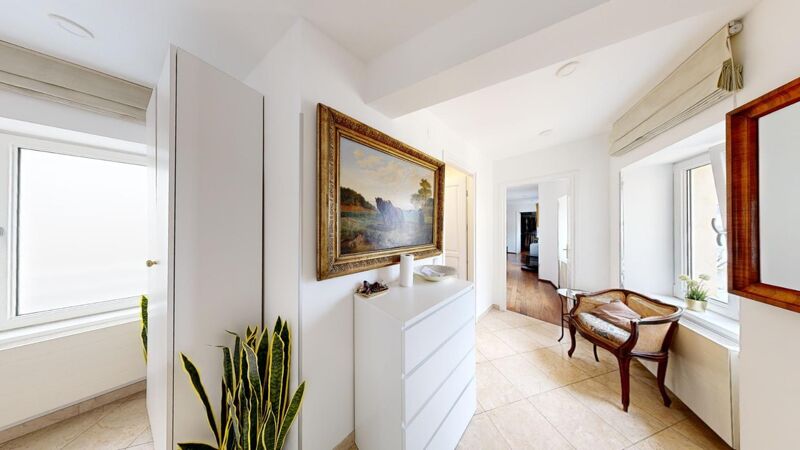 Exklusiver Wohntraum: Moderne Maisonette-Wohnung mit 2 Terrassen