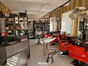 Top Friseur-Salon und Wohnung in einem Haus