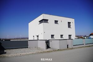 Exklusives Niedrigenergiehaus in beliebter Wohngegend!
