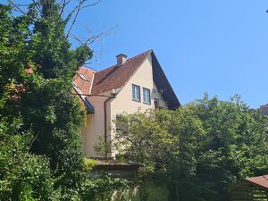 Galeriewohnung auf zwei Ebenen - 185m2 - eigene Garage - Balkon in den Innenhof