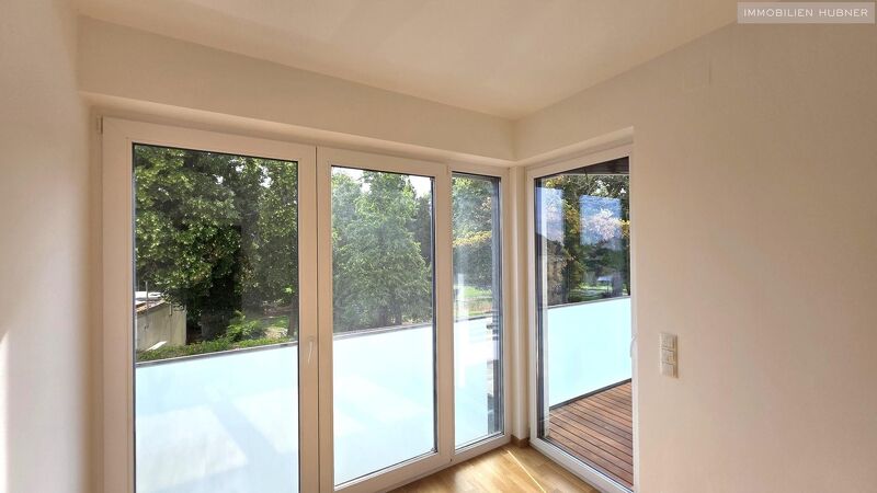 Super-schicke Neubauwohnung direkt am Hunyadi Schlosspark