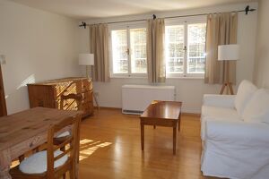 Teilmöblierte Wohnung in Ruhelage