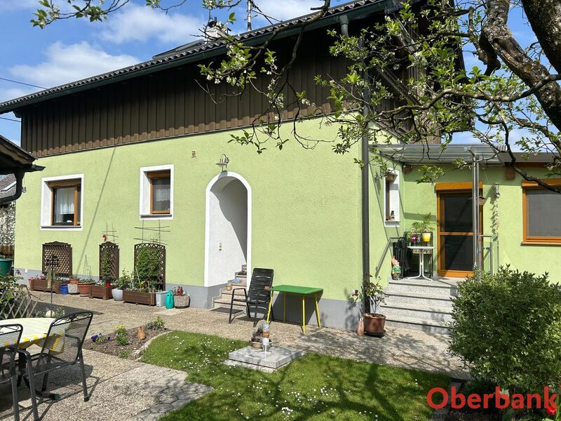 Haus mit Wintergarten