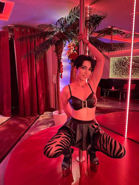 NIKITA 25 � JUNG UND GEIL