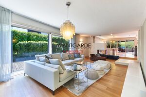 Exklusive Familienvilla mit großzügigem Grundstück, Pool und Weitblick im Sachsenviertel