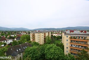 DEN AUSBLICK GENIEßEN! Moderne Wohnung in ruhiger Lage!