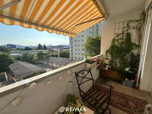 Großzügige 4-Zimmer-Wohnung mit Loggia in sehr guter Lage