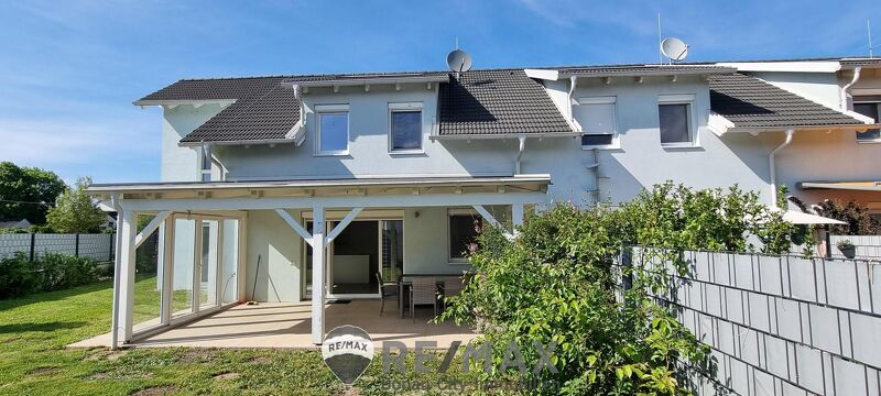 "Neuwertiges Top-Reiheneckhaus"