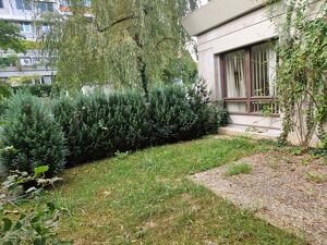Perfekte Wohnung für Familie oder Praxis in der Terrassenhaussiedlung