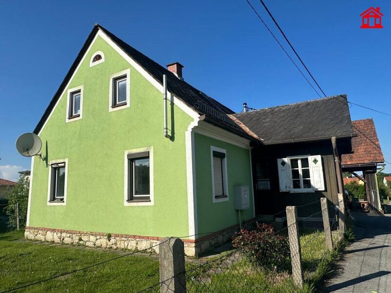 Sanierungsbedürftiges Bauernhaus mit Wirtschaftsgebäude in sonniger Lage in Dobl-Zwaring