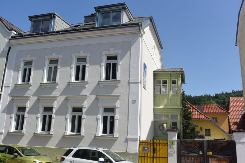 Jahrhundertwende-Hausanteil mit Gartenbereich