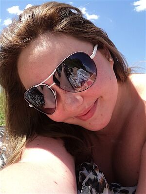 Freie Dame sucht Partner für lustige Dates