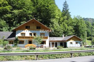 Wohnhaus in  Naturlage