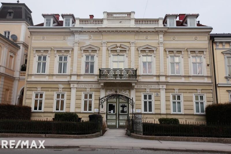 Exklusive, traumhafte Dachgeschosswohnung mit großer Terrasse