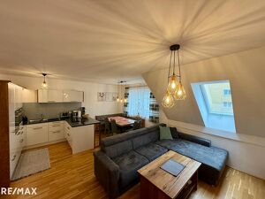 Neubau-Penthouse ? Maisonette mit Tiefgaragenplatz