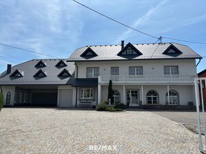 Mietwohnung mit Terrasse, Garten und Pool
