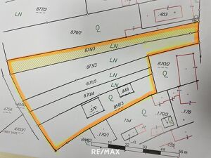 Baugrundstück für Wohnbau - ideal auch für Bauträger und Tierliebhaber